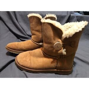 Ugg Bailey Button II Boots Women Chestnut Leather Sheepskin Size 7 S/N 5838